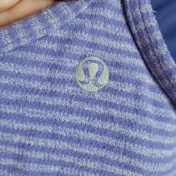Lululemon Power Y tank - Rulu fabric - sz 6 - Picture 3 of 4